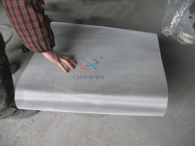 不銹鋼振動篩換網步驟2 不銹鋼振動篩換網步驟2