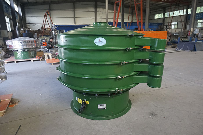 直徑1000mm振動篩主要采用的是碳鋼材質的直徑為1000mm的振動篩，對于層級用戶可根據自己的需求進行選擇。